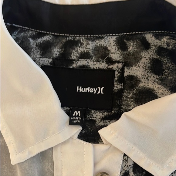 Hurley Black and White Tank Top with Bold Design - Picture 2 of 5